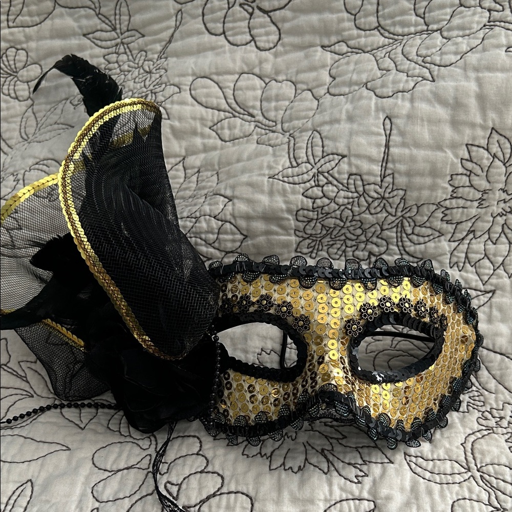 Chic Black and Gold Sequin Masquerade Mask